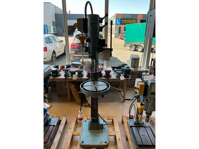 Arboga e825 kolomboormachine - afbeelding 4 van  8