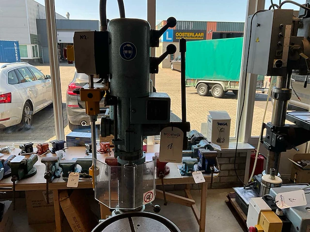 Arboga e825 kolomboormachine - afbeelding 6 van  8
