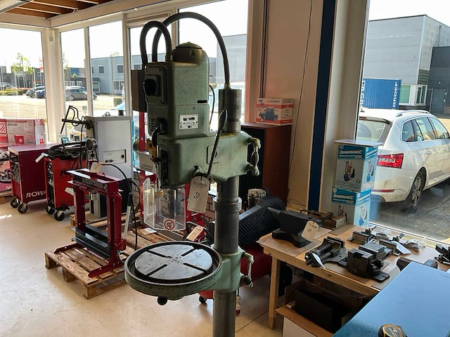 Arboga g-1304 kolomboormachine - afbeelding 1 van  7