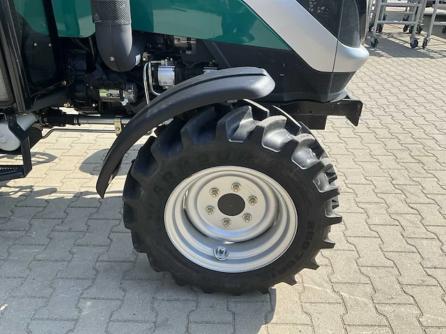 Arbos-lovol 2035 4x4 vierwielaangedreven landbouwtractor - afbeelding 4 van  31