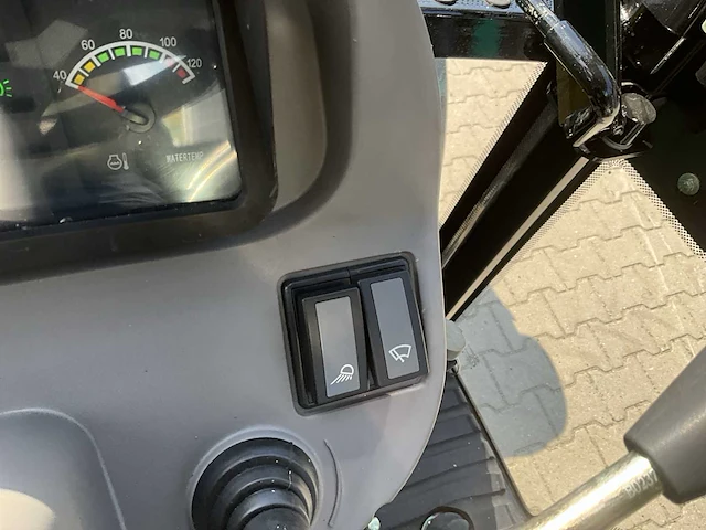 Arbos-lovol 2035 4x4 vierwielaangedreven landbouwtractor - afbeelding 11 van  31