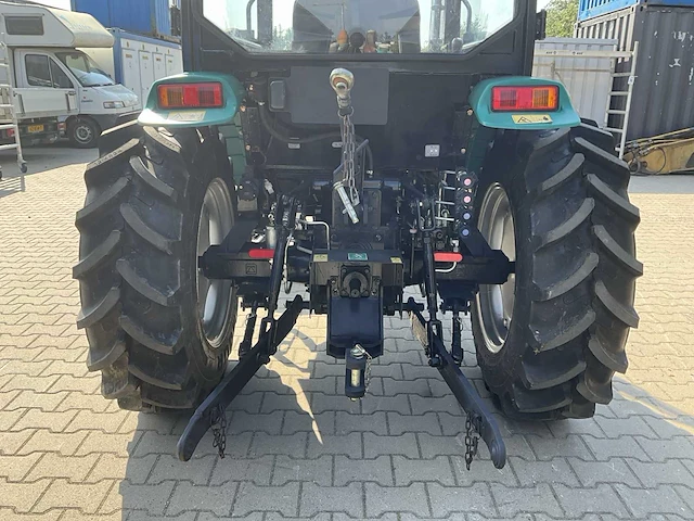 Arbos-lovol 2035 4x4 vierwielaangedreven landbouwtractor - afbeelding 30 van  31