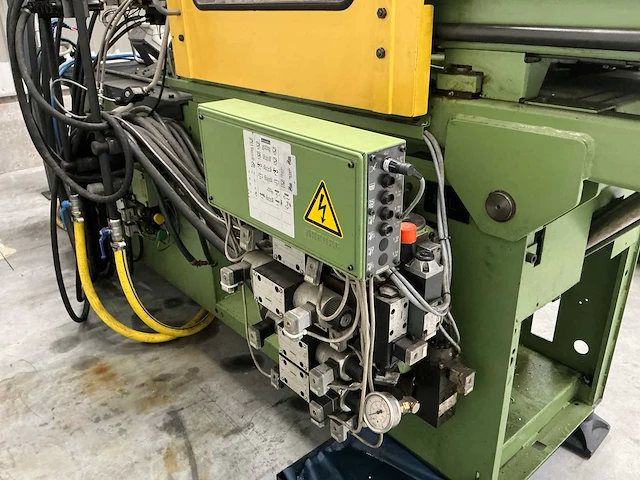 Arburg - 1991 - 270m allrounder 250-75 - spuitgietmachine - afbeelding 11 van  13