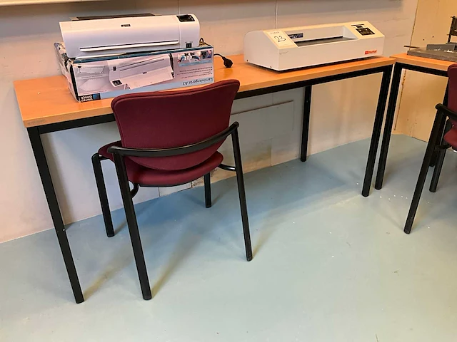 Archiefkast en werktafel met stoelen (2x) - afbeelding 4 van  7
