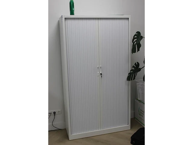 Archiefkast inofec met afmeting 100 x 40 x 180 cm. sleutels aanwezig. let op: exclusief inhoud en op 1e ver... - afbeelding 2 van  2