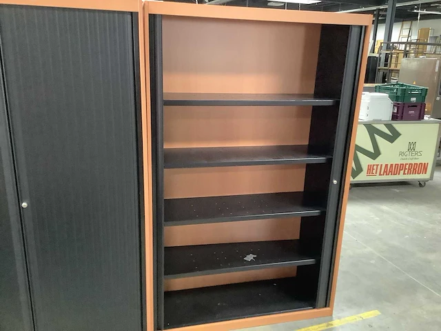 Archiefkast met houten ombouw - afbeelding 1 van  3