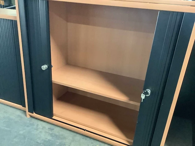 Archiefkast met houten ombouw - afbeelding 3 van  3