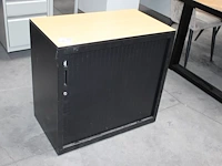 Archiefkast met houten topblad en roldeur. afmeting 80 x 45x 75 cm. - afbeelding 2 van  2