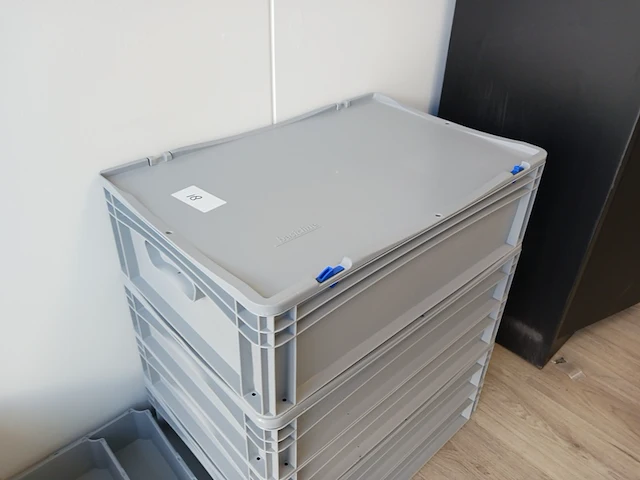 Archiefkast met inhoud | locatie roden - afbeelding 13 van  21