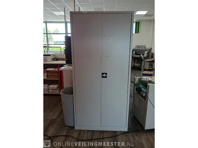 Archiefkast met inhoud - afbeelding 1 van  12