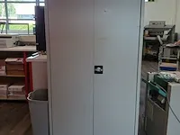 Archiefkast met inhoud - afbeelding 1 van  12