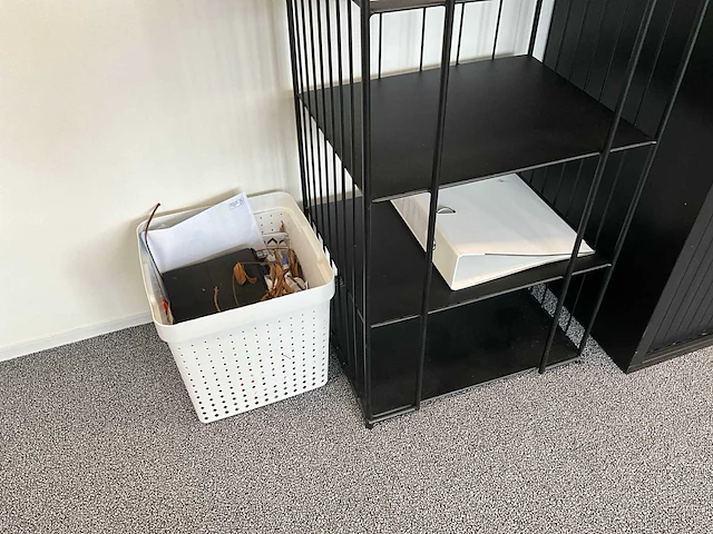 Archiefkast met kantoorartikelen - afbeelding 7 van  8