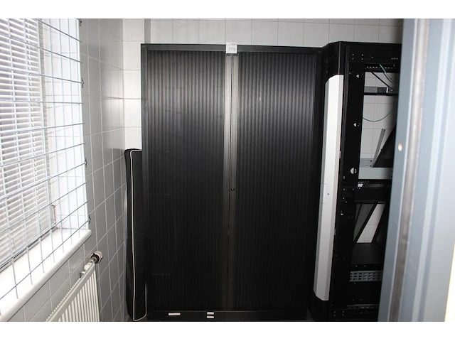 Archiefkast met twee roldeuren afm. 120 x 42 x 198 cm - afbeelding 1 van  2