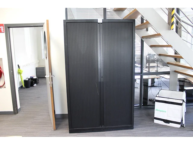 Archiefkast met twee roldeuren afm. 120 x 42 x 198 cm - afbeelding 2 van  3