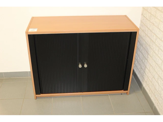 Archiefkast met twee roldeuren. afmeting 100 x 42 x 75 cm. - afbeelding 2 van  2