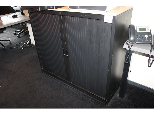 Archiefkast met twee roldeuren. afmeting. 120 x 25 x 106 cm - afbeelding 1 van  2