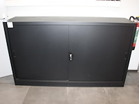 Archiefkast met twee schuifdeuren. afmeting 180 x 45 x 106 cm. - afbeelding 1 van  3