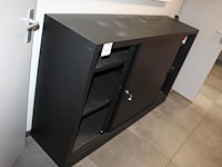 Archiefkast met twee schuifdeuren. afmeting 180 x 45 x 106 cm. - afbeelding 3 van  3