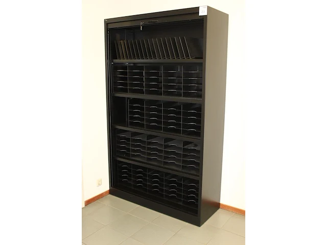 Archiefkast met twee verticale roldeuren markant store. afmeting 120 x 45 x 198 cm. - afbeelding 2 van  3