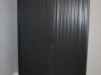 Archiefkast triumph met 2 roldeuren. afmeting 120 x 47 x 198 cm. let op: exclusief inhoud. - afbeelding 2 van  2