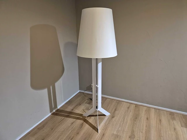 Arco - dijkos-ztahl - vloerlamp - floor lamp - afbeelding 5 van  8