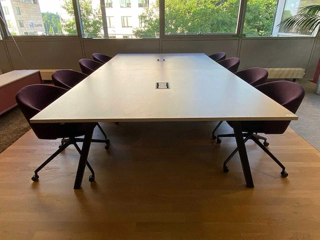 Arco close - design conferentie set 320x180 - afbeelding 27 van  27