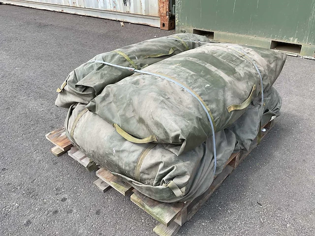 Arctic ten man legertent (4x) - afbeelding 1 van  5