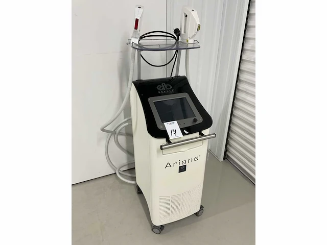 Ariana ipl lcd g+ laserbehandeling werkstation - afbeelding 2 van  8
