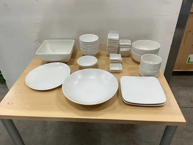 Ariane divers servies - afbeelding 1 van  9