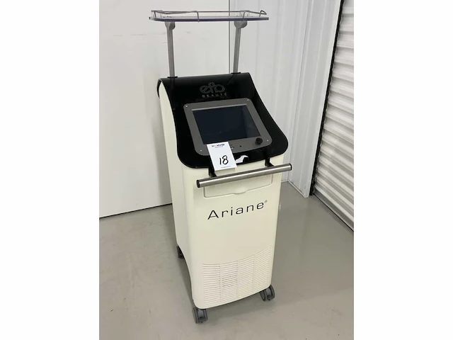 Ariane ipl st-lcd-gsm huid behandelingsstation - afbeelding 2 van  6