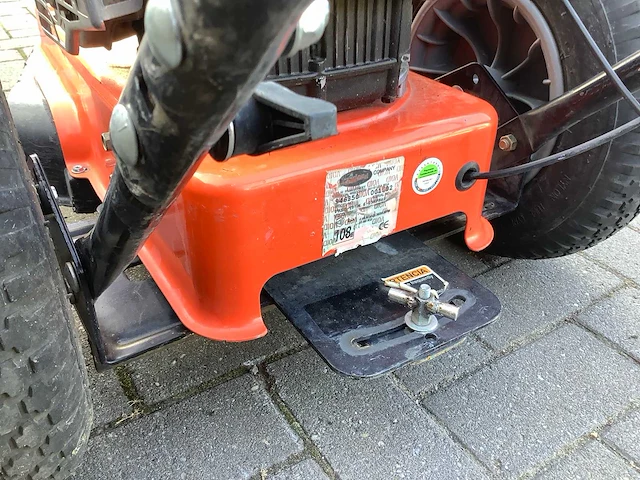 Ariens string trimmer onkruidborstel - afbeelding 4 van  4