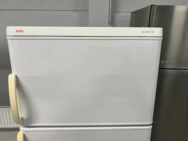 Ariston - aeg koelkast + ariston inbouw 5 pits gaskookstel rvs + ok tv - afbeelding 2 van  10