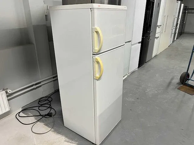 Ariston - aeg koelkast + ariston inbouw 5 pits gaskookstel rvs + ok tv - afbeelding 4 van  10