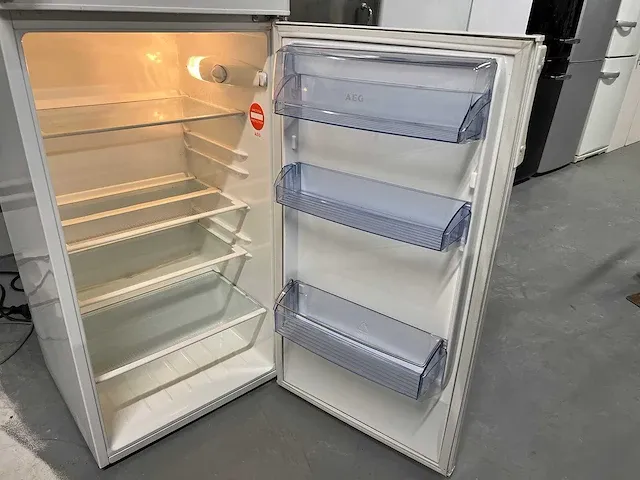 Ariston - aeg koelkast + ariston inbouw 5 pits gaskookstel rvs + ok tv - afbeelding 6 van  10
