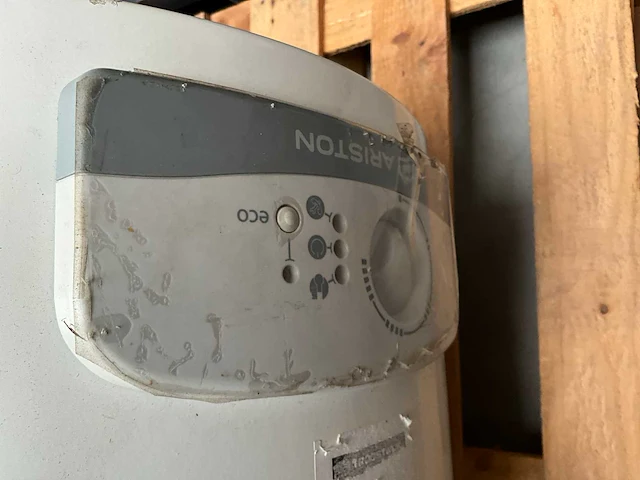 Ariston ari 100 vert 560 tit+ mt boiler - afbeelding 3 van  3