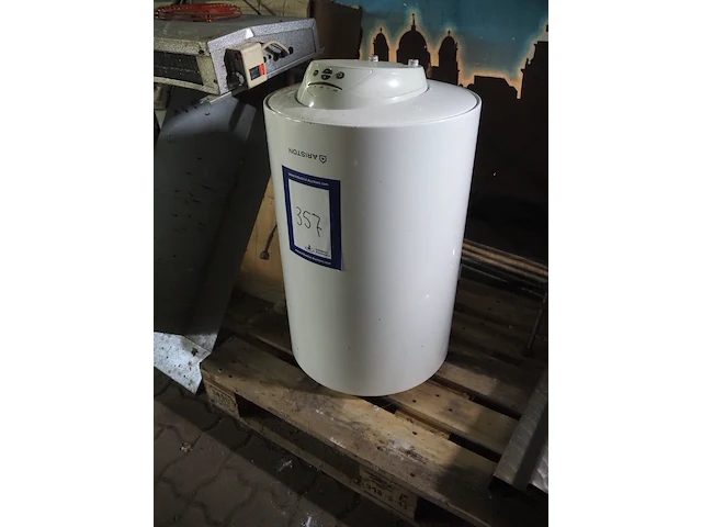 Ariston - afbeelding 2 van  4