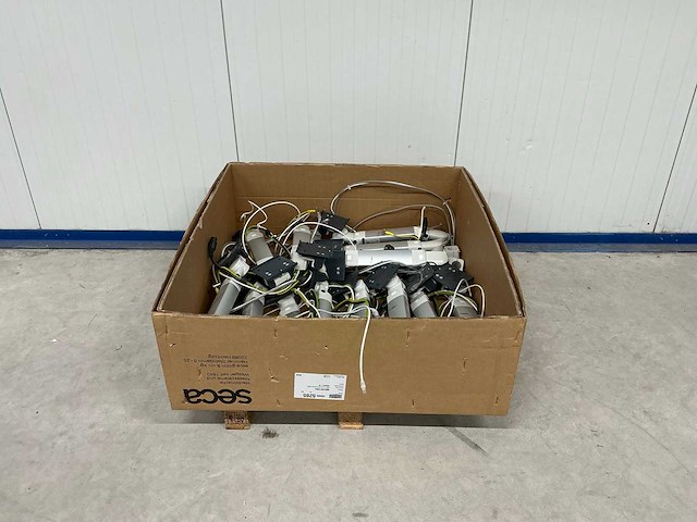 Arm voor monitor (13x) - afbeelding 1 van  2