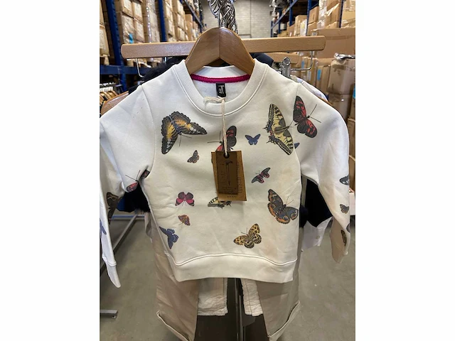 Armani junior - various - return goods (1000x) - afbeelding 29 van  68
