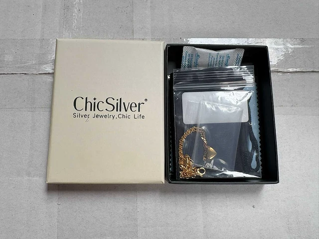 Armband + giftbox (200x) - afbeelding 1 van  3