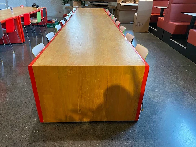 Arper catifa - 18 persoons conferentie opstelling - 6meter - afbeelding 10 van  23