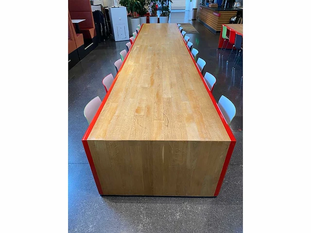 Arper catifa - 18 persoons conferentie opstelling - 6meter - afbeelding 12 van  23