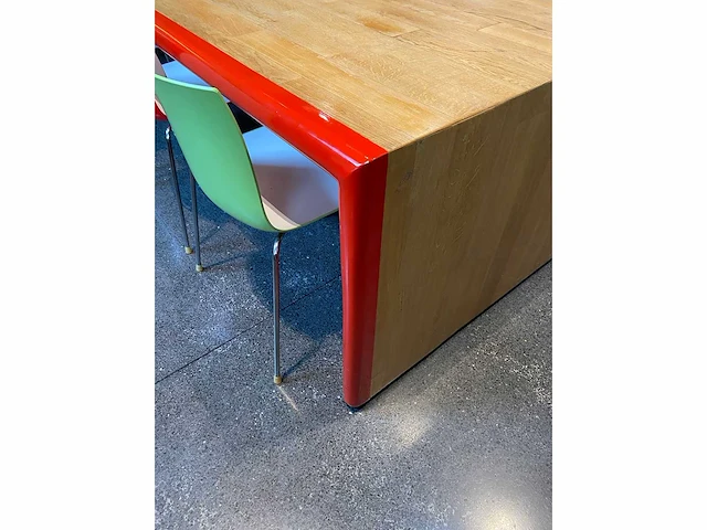 Arper catifa - 18 persoons conferentie opstelling - 6meter - afbeelding 14 van  23