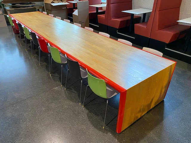 Arper catifa - 18 persoons conferentie opstelling - 6meter - afbeelding 2 van  23