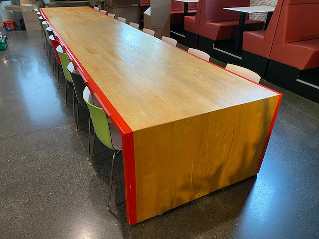 Arper catifa - 18 persoons conferentie opstelling - 6meter - afbeelding 9 van  23