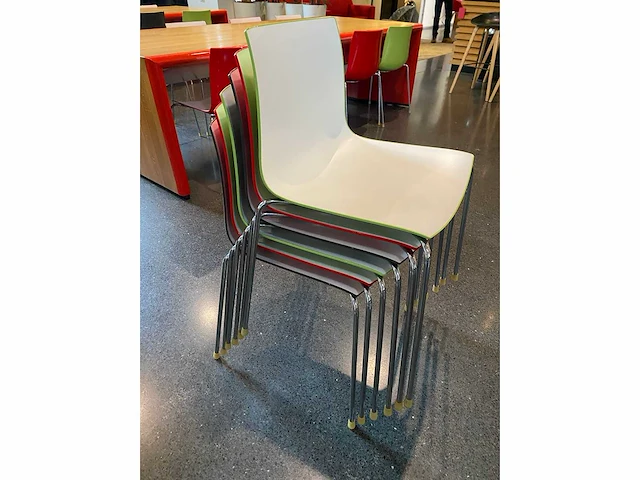 Arper catifa/ casala - 24 persoons kantine opstelling - afbeelding 5 van  23