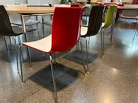 Arper catifa/ casala - 24 persoons kantine opstelling - afbeelding 7 van  23