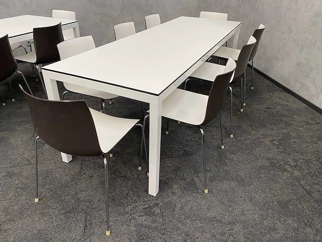 Arper catifa/ twinform - 16p kantine opstelling - afbeelding 2 van  19