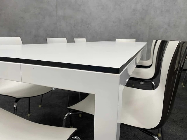 Arper catifa/ twinform - 16p kantine opstelling - afbeelding 4 van  19