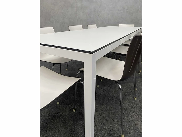 Arper catifa/ twinform - 16p kantine opstelling - afbeelding 5 van  19