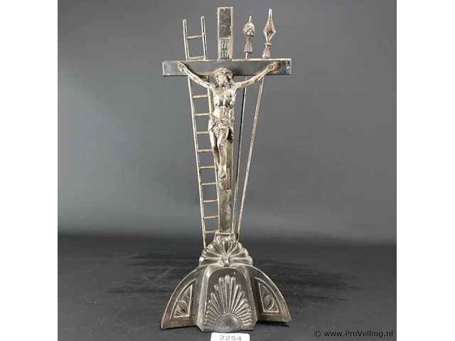 Art deco staande brons/messing crucifix - afbeelding 1 van  5